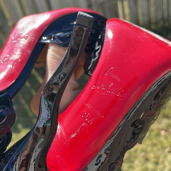 Christian Louboutin black patent pumps - Picture 12 of 16